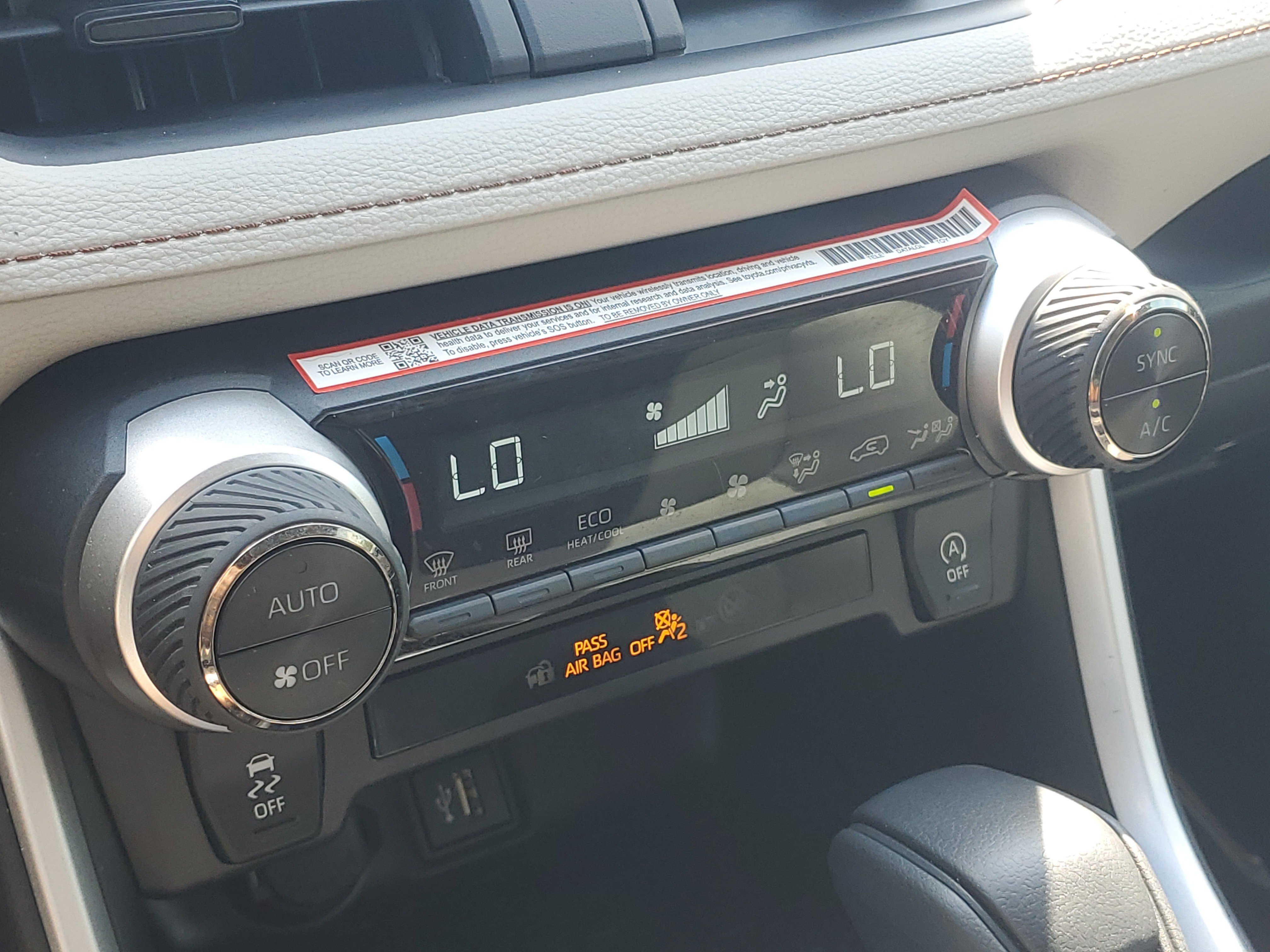 Used 2025 Toyota RAV4 XLE w/ Convenience Package FWD image 28
