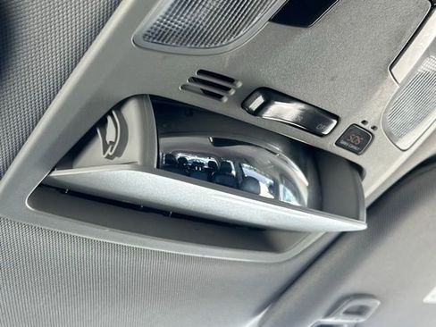 Used 2018 Toyota Sienna SE image 37