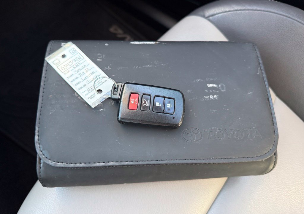 Used 2013 Toyota RAV4 Limited AWD/4WD image 39