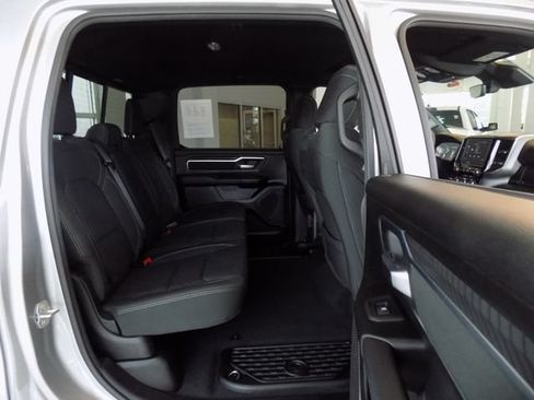 Certified 2025 RAM 1500 Big Horn AWD/4WD image 29