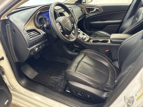 Used 2016 Chrysler 200 C w/ Premium Group FWD image 11