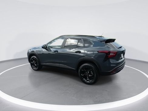 New 2026 Chevrolet Trax LT w/ Driver Confidence Package FWD image 6