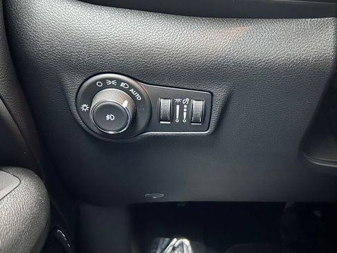 New 2026 Jeep Compass Latitude image 23