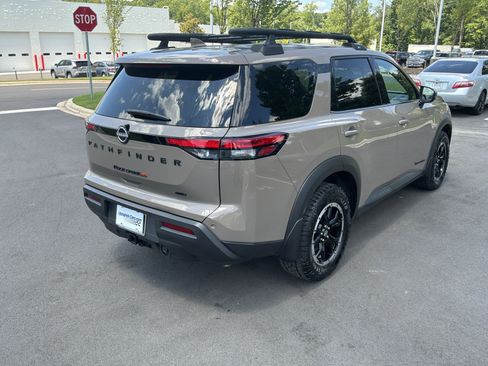 Used 2023 Nissan Pathfinder Rock Creek AWD/4WD image 10