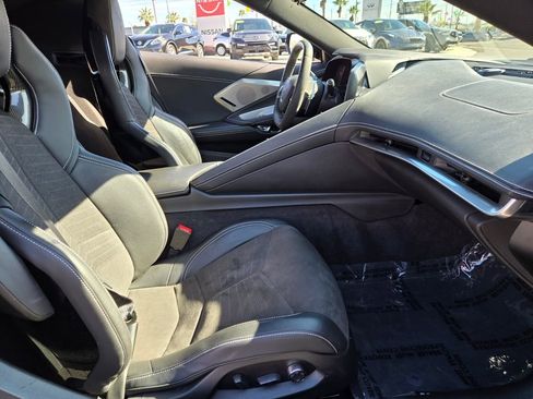 Used 2022 Chevrolet Corvette Stingray Preferred Cpe w/ Z51 Performance Package image 18