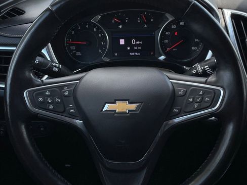 Used 2022 Chevrolet Equinox Premier FWD image 13