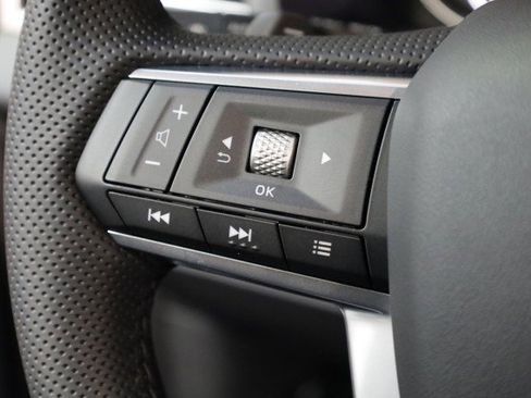 New 2025 Mitsubishi Outlander SE image 8