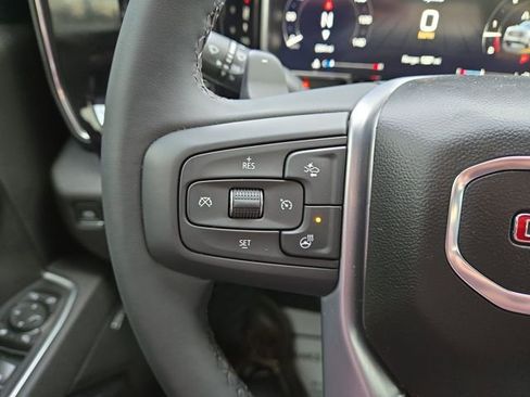 Used 2026 GMC Sierra 1500 SLT image 18