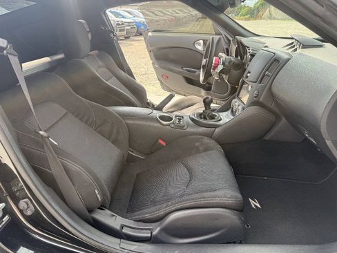 Used 2016 Nissan 370Z Coupe RWD image 25