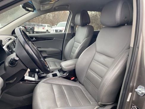 Used 2016 Kia Sorento EX image 5