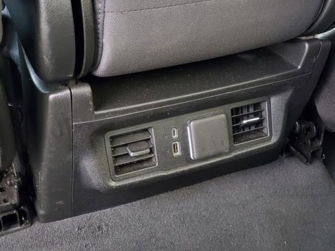 Used 2025 Chevrolet Silverado 1500 LT image 30