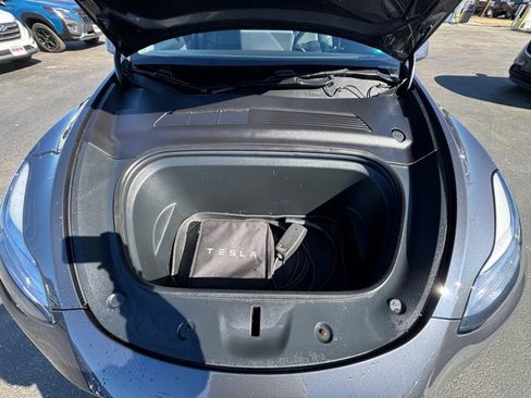 Used 2021 Tesla Model Y Long Range AWD/4WD image 30