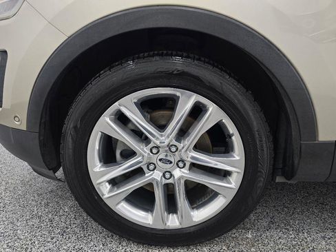 Used 2017 Ford Explorer Limited w/ Equipment Group 301A FWD image 32