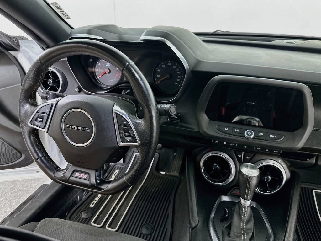 Used 2019 Chevrolet Camaro SS RWD image 18