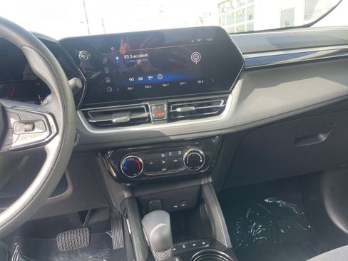 Used 2025 Chevrolet TrailBlazer LT image 18