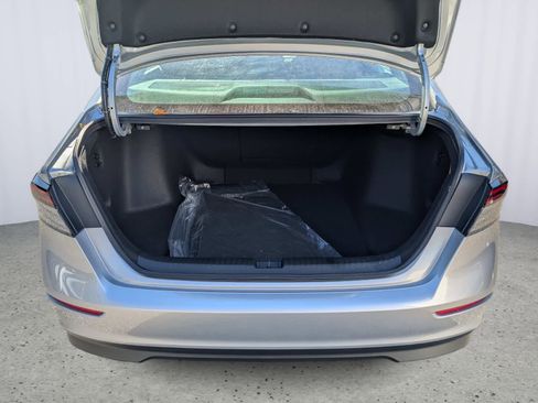 Certified 2025 Honda Accord Sport image 11