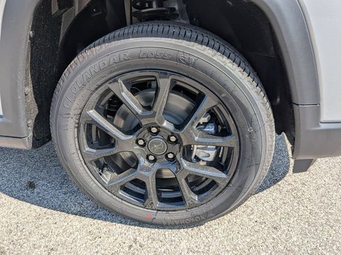New 2026 Jeep Compass Latitude AWD/4WD image 4
