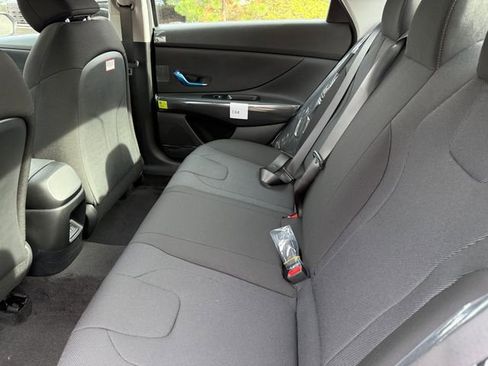 New 2026 Hyundai Elantra SE image 19