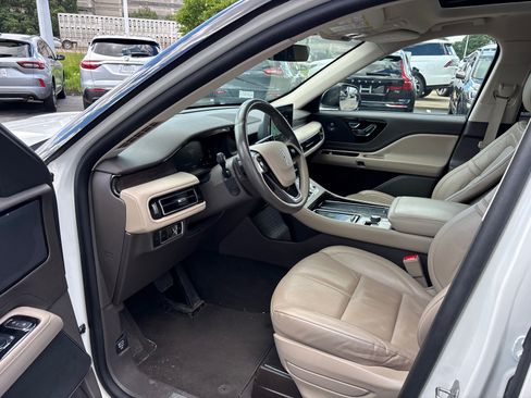 Used 2023 Lincoln Aviator Reserve w/ Equipment Group 201A AWD/4WD image 24