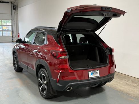 Used 2022 Chevrolet TrailBlazer RS w/ Convenience Package AWD/4WD image 4
