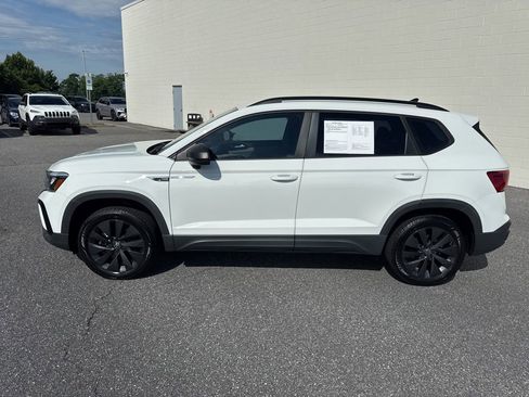 Used 2022 Volkswagen Taos S FWD image 4