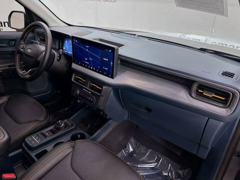 Used 2025 Ford Maverick Tremor image 30