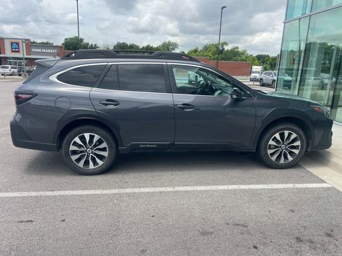 Used 2023 Subaru Outback Limited XT AWD/4WD image 4