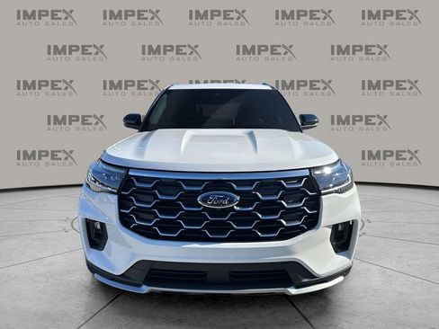 Used 2025 Ford Explorer Platinum image 8