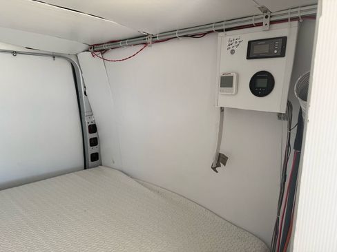 Used 2019 Mercedes-Benz Sprinter 2500 image 38