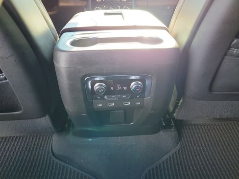 Used 2023 GMC Yukon Denali Ultimate image 12