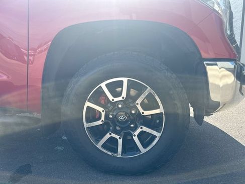 Used 2015 Toyota Tundra SR5 AWD/4WD image 12