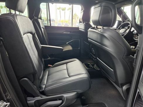 New 2026 Jeep Grand Wagoneer Limited image 15