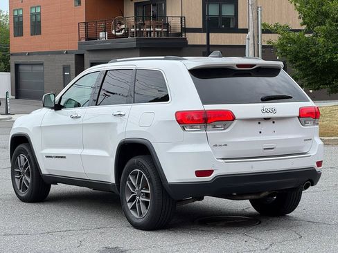 Used 2019 Jeep Grand Cherokee Limited w/ Luxury Group II AWD/4WD image 4