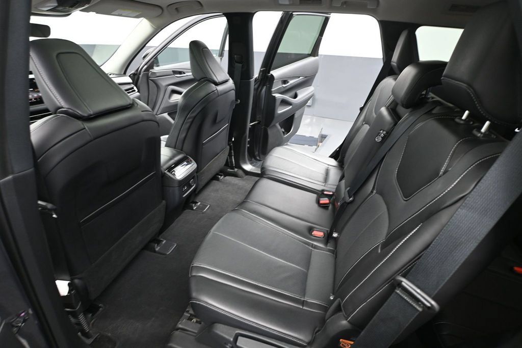 Used 2024 INFINITI QX60 Luxe AWD/4WD image 30