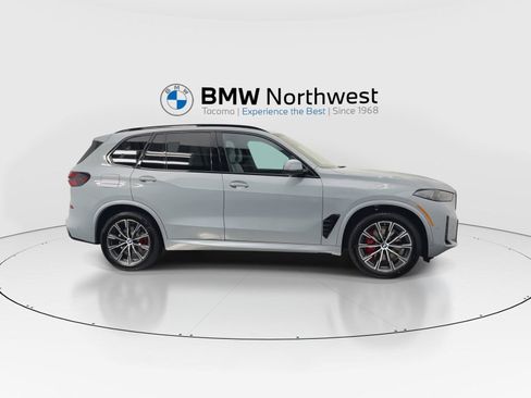 New 2026 BMW X5 xDrive40i w/ M Sport Package AWD/4WD image 5