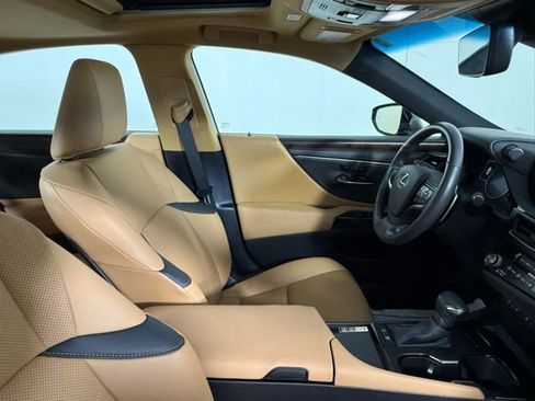 Certified 2024 Lexus ES 300h F Sport image 32