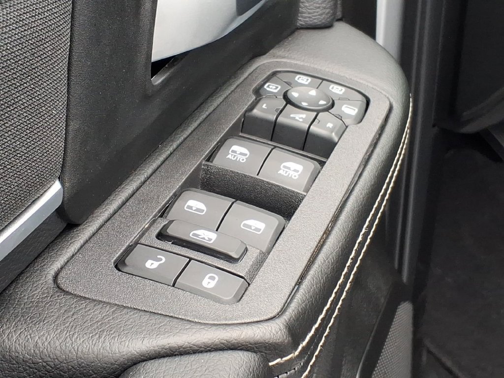Used 2026 RAM 2500 Big Horn AWD/4WD image 12
