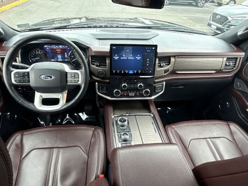 Used 2023 Ford Expedition Max Limited image 23