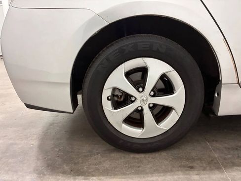 Used 2012 Toyota Prius Two image 27