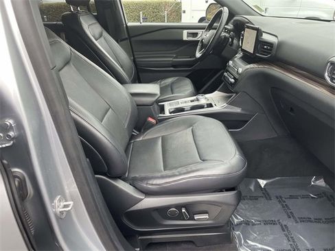 Used 2020 Ford Explorer Limited image 28