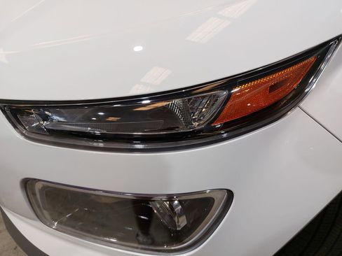 Certified 2025 Hyundai Venue SE FWD image 33