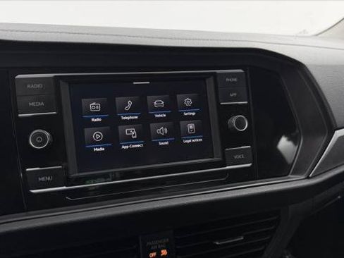 Used 2022 Volkswagen Jetta S FWD image 28
