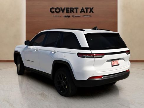New 2026 Jeep Grand Cherokee Altitude RWD image 3