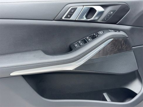 Used 2022 BMW X5 sDrive40i w/ Premium Package image 41