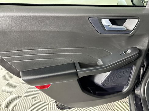 Used 2024 Ford Escape Platinum image 25