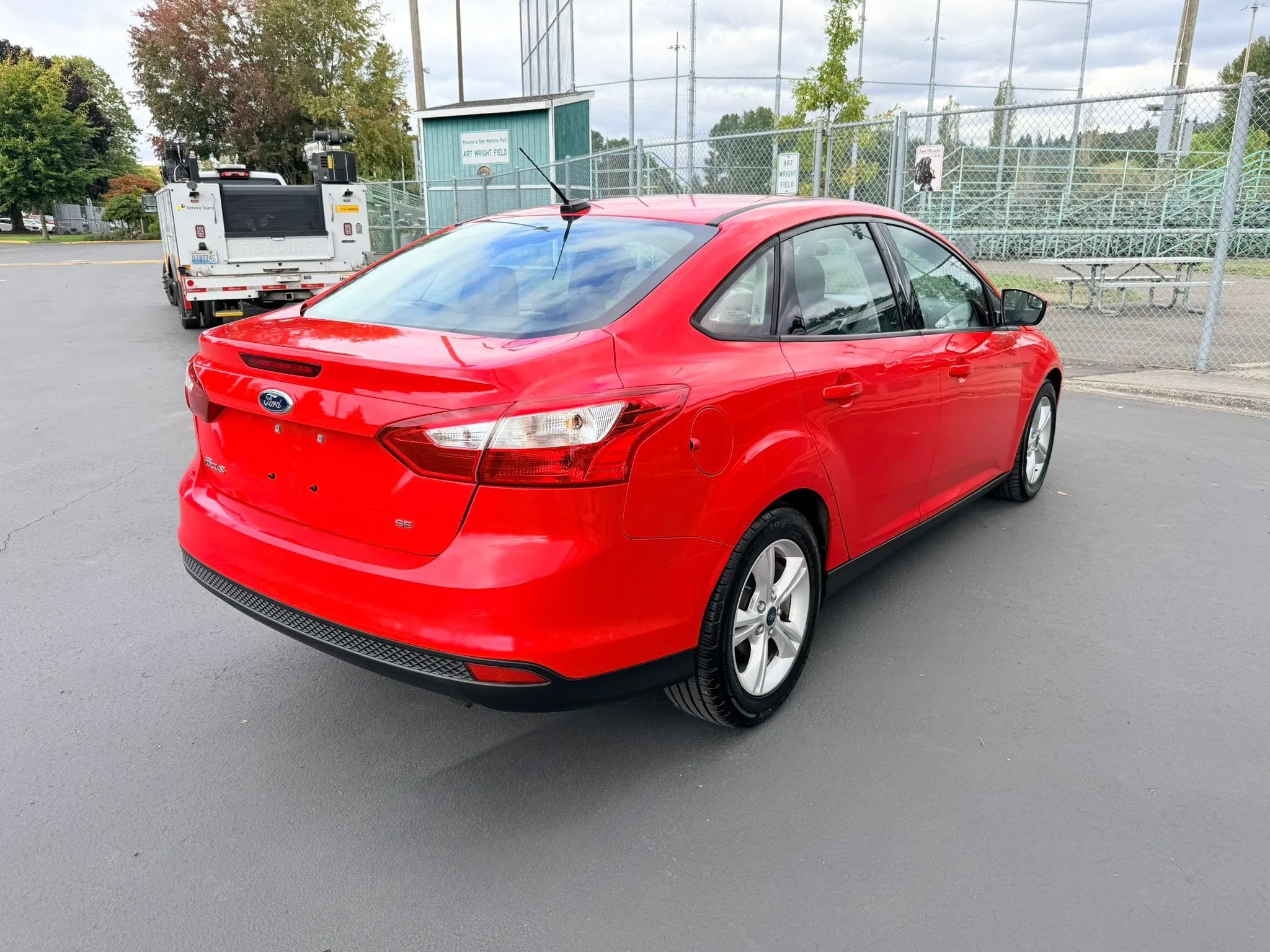 Used 2014 Ford Focus SE FWD image 5