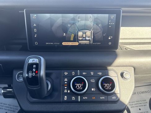 Used 2022 Land Rover Defender 90 V8 image 21