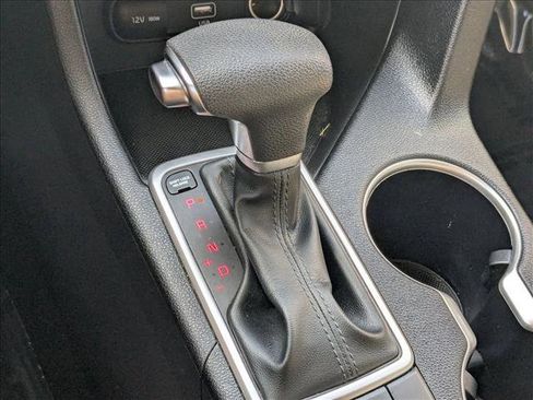 Used 2022 Kia Sportage LX image 12