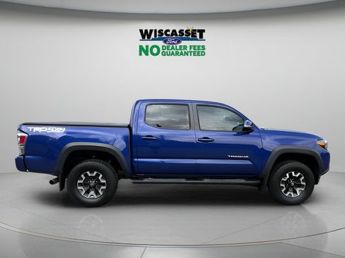 Used 2023 Toyota Tacoma TRD Off-Road w/ TRD Premium Off Road Package AWD/4WD image 6