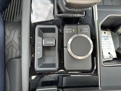 New 2024 Toyota Tundra Limited AWD/4WD image 19